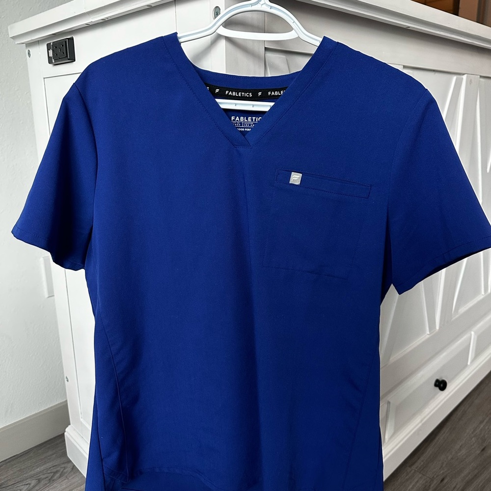 Fabletics women's V-Neck Blue Scrub top - Large